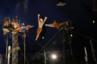 Le Cirque Poussière - Cie La Faux Populaire Le Mort Aux Dents. Du 26 au 28 mai 2017 à Auray. Morbihan.  20H30